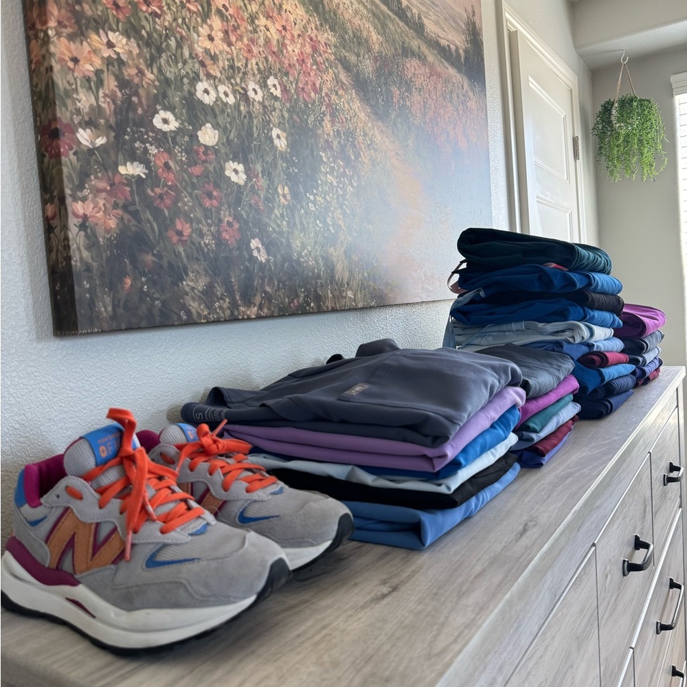Women’s Scrub Bundle (Retail $1,074.00)